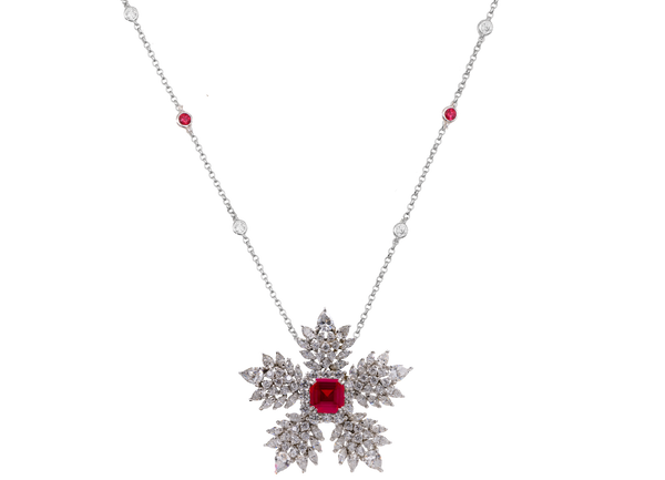 Rouge Noël Necklace